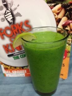 Spicy Tropical Green Smoothie: Forks Over Knives Cookbook Project